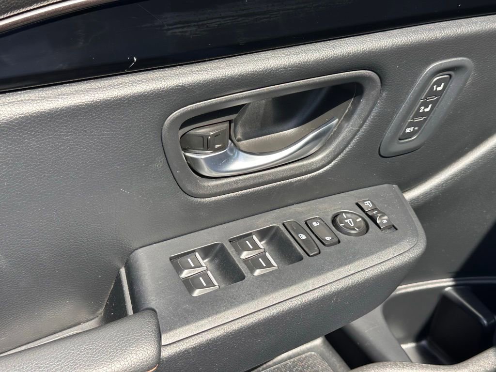 Used 2023 Honda Pilot TrailSport image 16