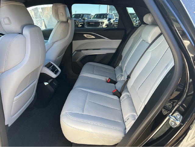 Certified 2024 Cadillac Lyriq Luxury AWD/4WD image 19