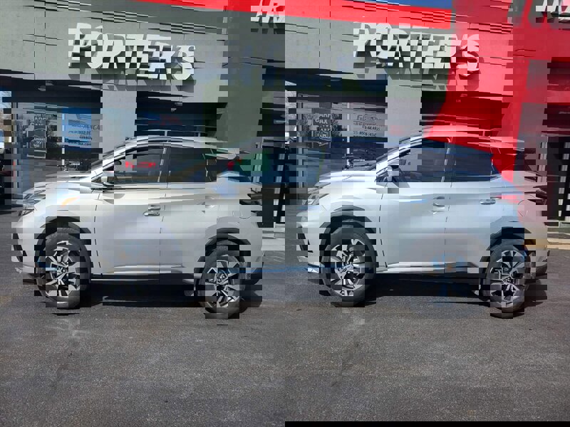 Used 2023 Nissan Murano S image 1