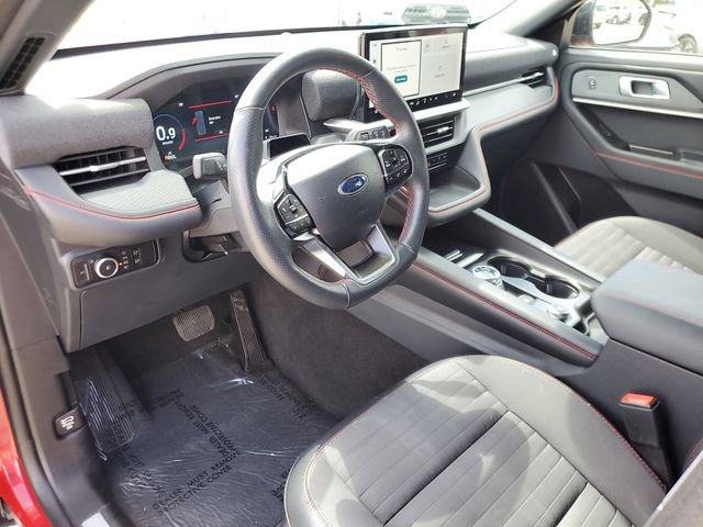 Used 2025 Ford Explorer ST-Line image 18