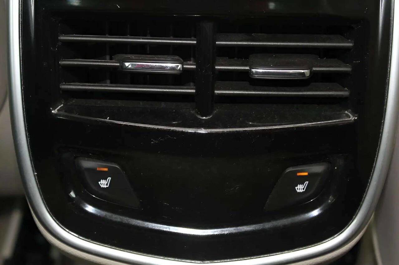 Used 2017 Cadillac XTS Luxury w/ Driver Awareness Package image 16