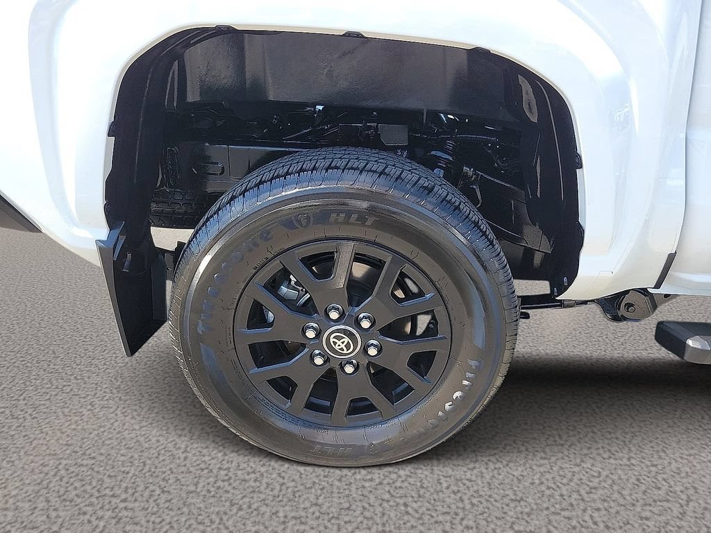 Used 2024 Toyota Tacoma SR AWD/4WD image 7