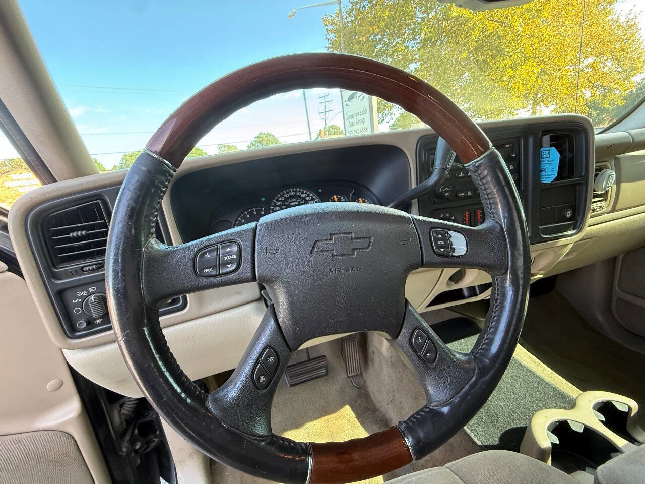 Used 2005 Chevrolet Avalanche LS w/ Chrome Exterior Package image 29