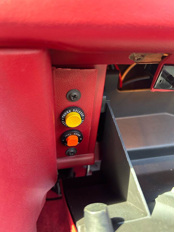 Used 1989 Ford Mustang LX RWD image 9
