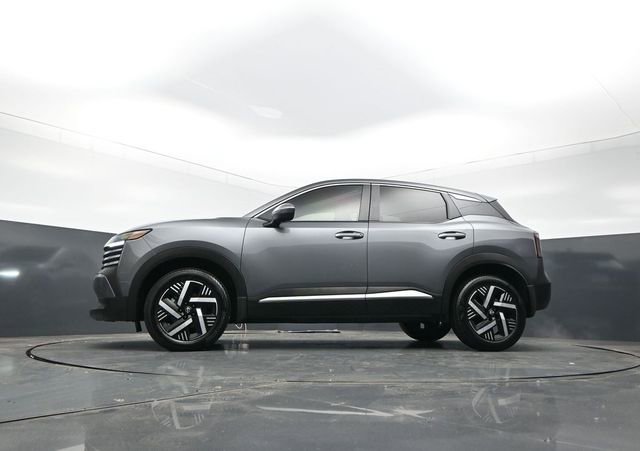 Used 2025 Nissan Kicks SV w/ Charging Package FWD image 25