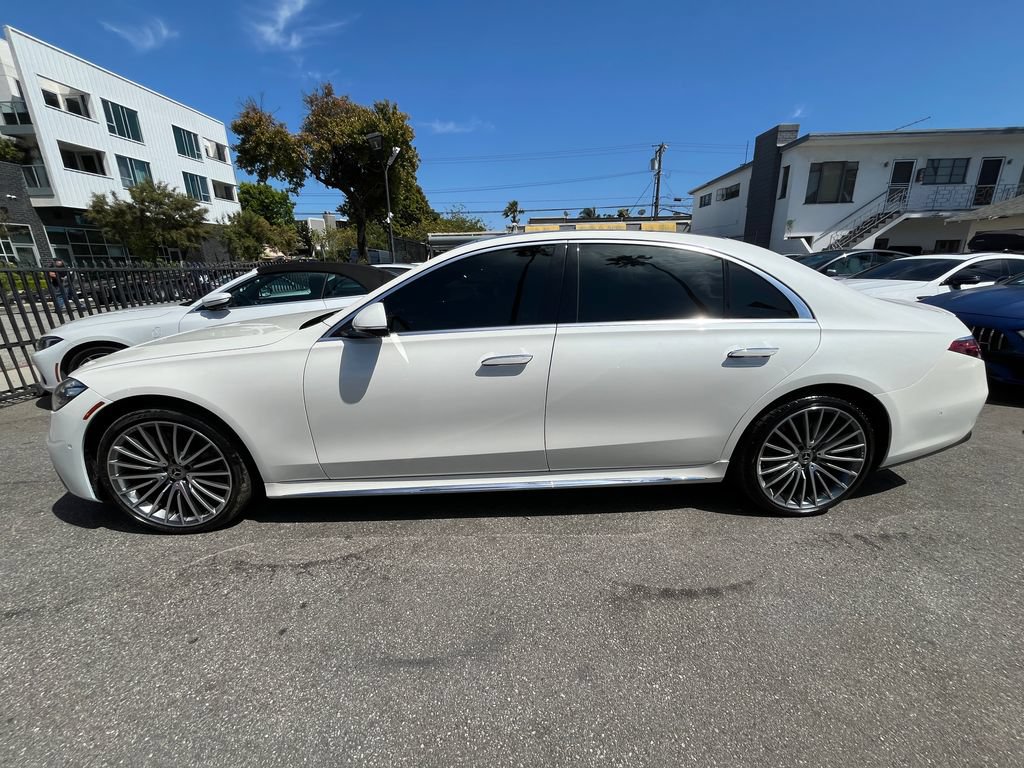 Used 2022 Mercedes-Benz S 500 4MATIC w/ AMG Line Package image 13