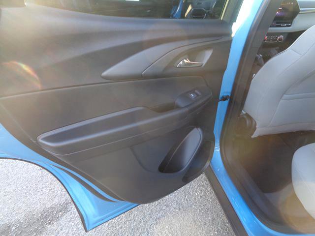 Used 2025 Chevrolet TrailBlazer LS w/ LS Convenience Package AWD/4WD image 24