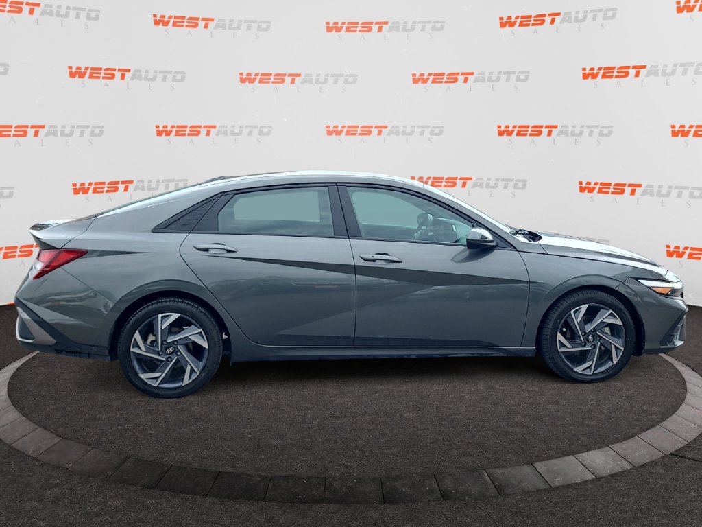 Used 2025 Hyundai Elantra Sport FWD image 6