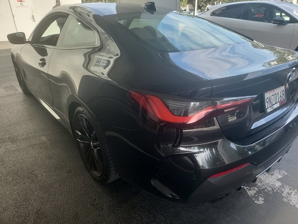 Used 2021 BMW 430i Coupe w/ M Sport Package RWD image 3