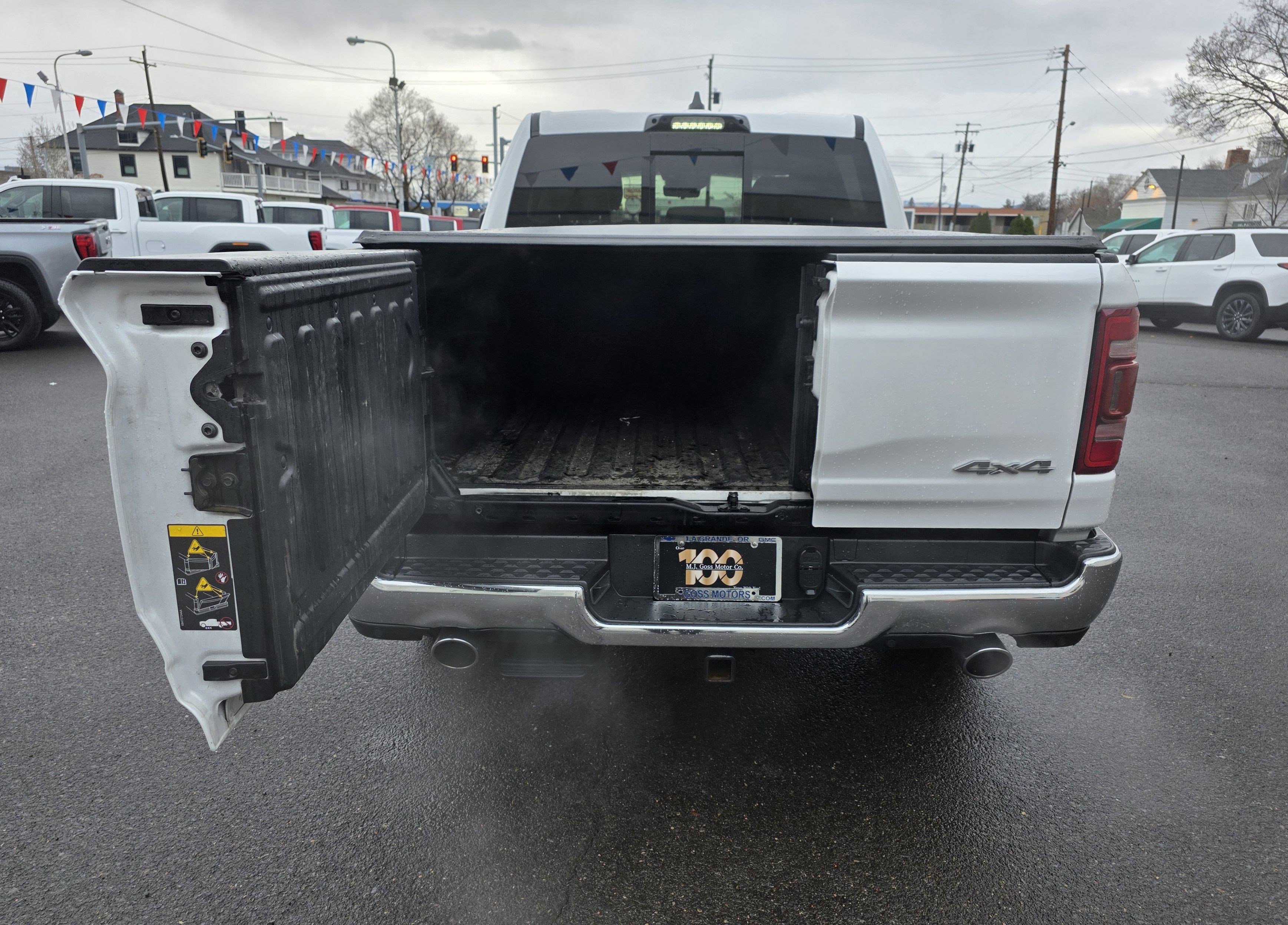 Used 2022 RAM 1500 Limited image 8