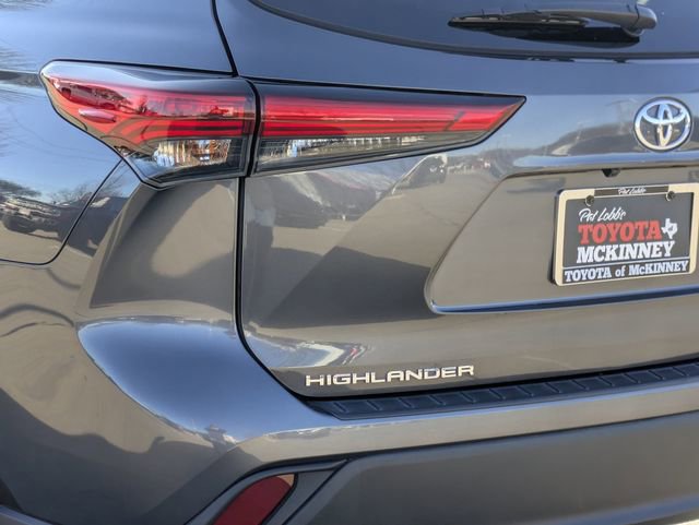 Used 2023 Toyota Highlander XLE image 8