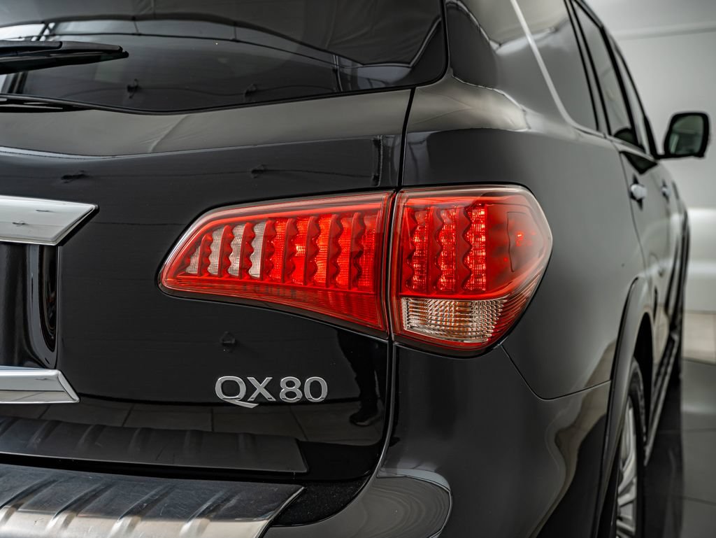Used 2017 INFINITI QX80 4WD w/ Driver Assistance Package image 15