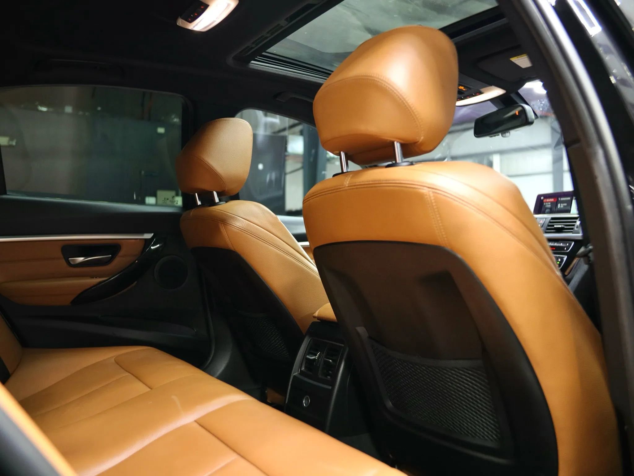 Used 2018 BMW 330i xDrive Sedan w/ M Sport Package image 30