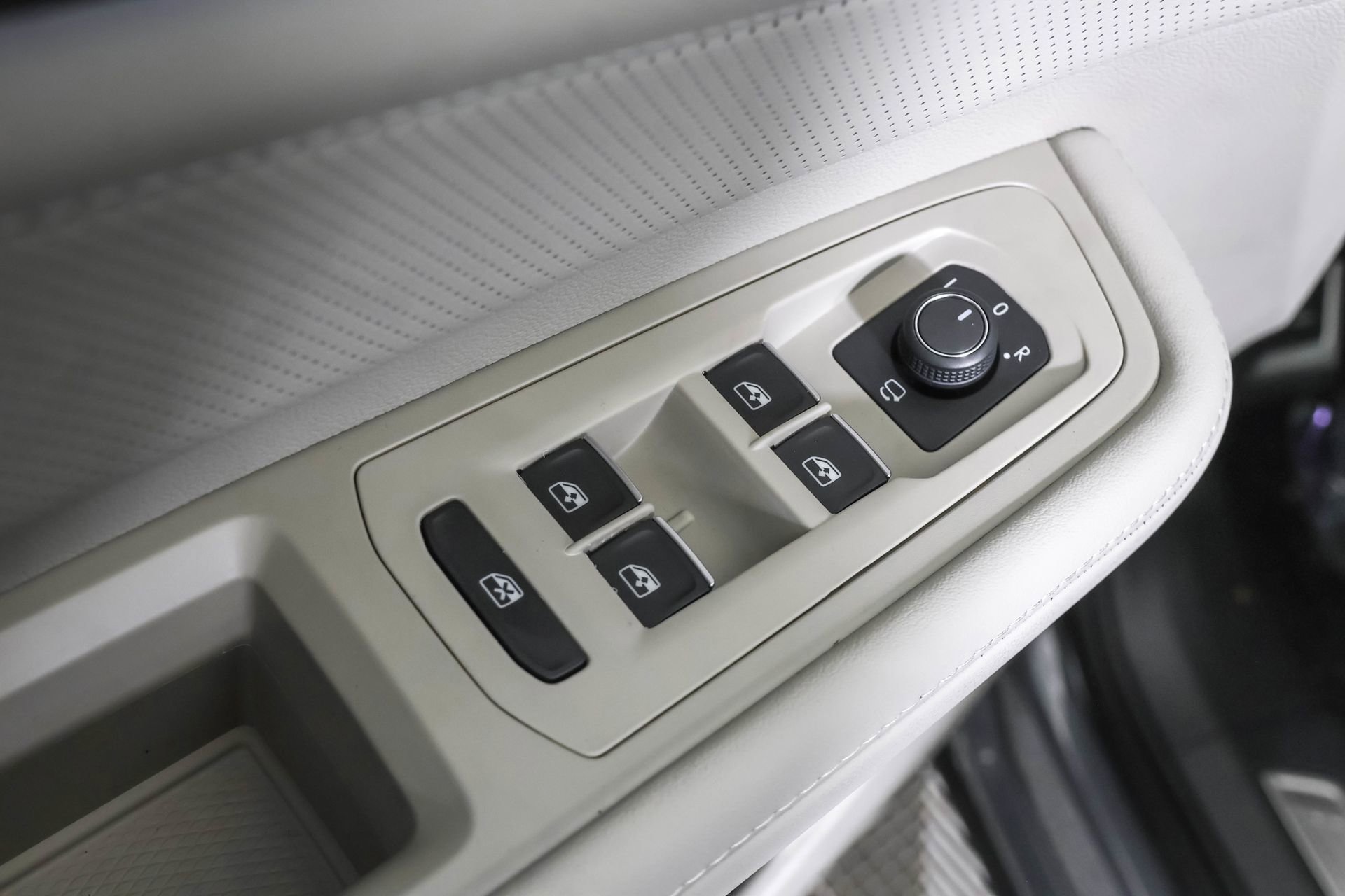 New 2026 Volkswagen Atlas SEL Premium R-Line image 33