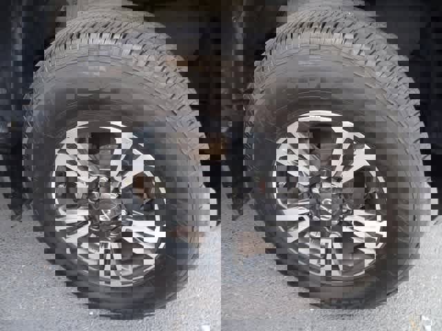 Used 2016 Toyota Tacoma TRD Sport image 15