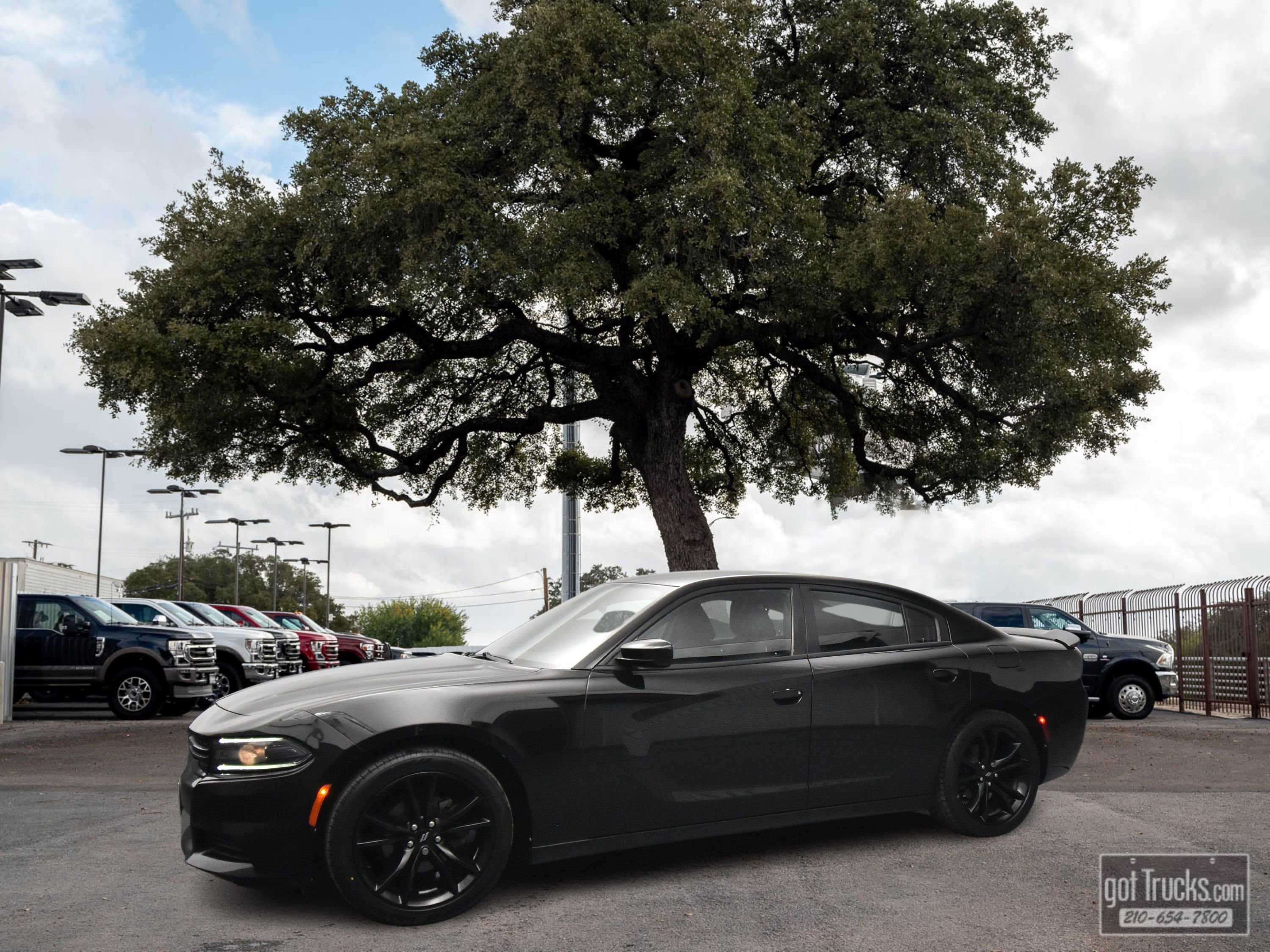 Used 2018 Dodge Charger SXT w/ Blacktop Package