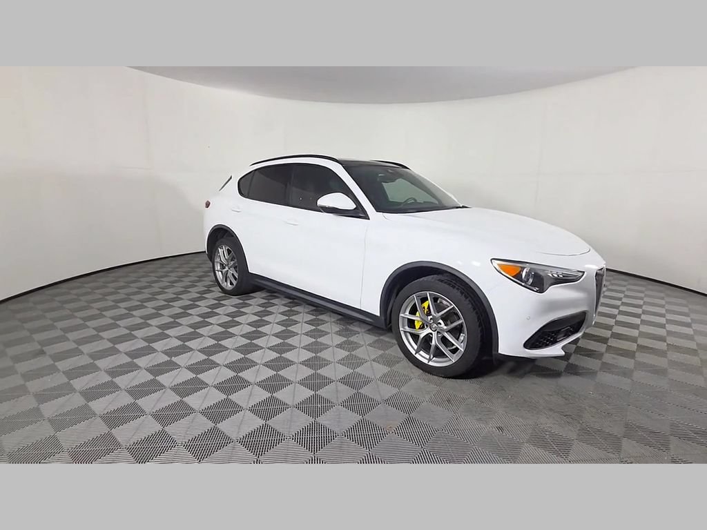 Used 2018 Alfa Romeo Stelvio Ti Sport AWD/4WD image 53