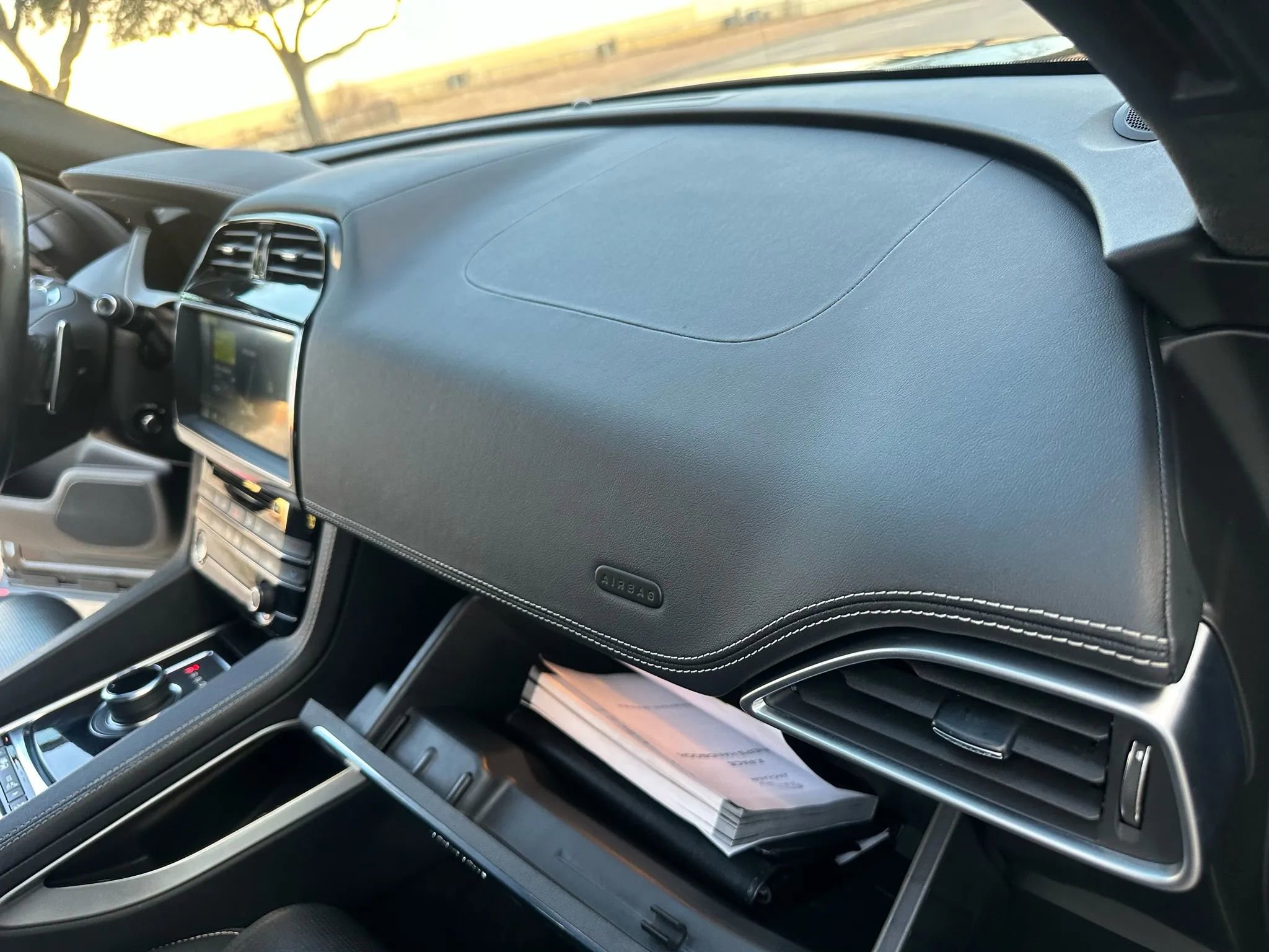 Used 2019 Jaguar F-PACE S AWD/4WD image 30