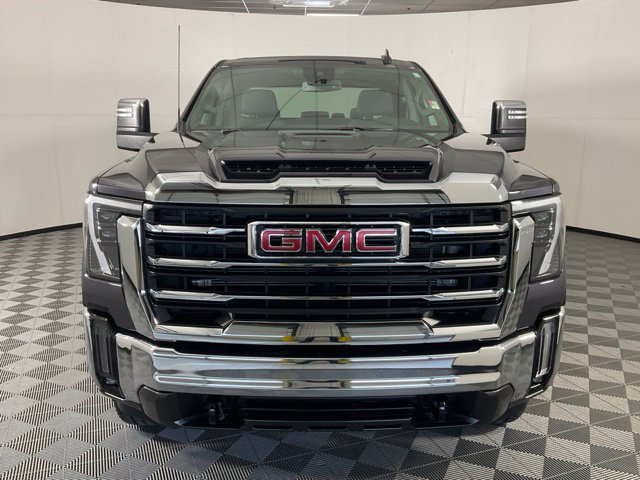Used 2025 GMC Sierra 2500 SLT AWD/4WD image 2