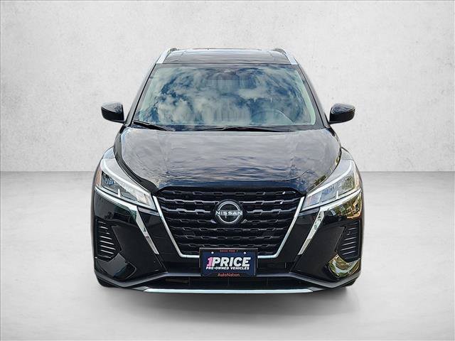 Used 2024 Nissan Kicks SV FWD image 2