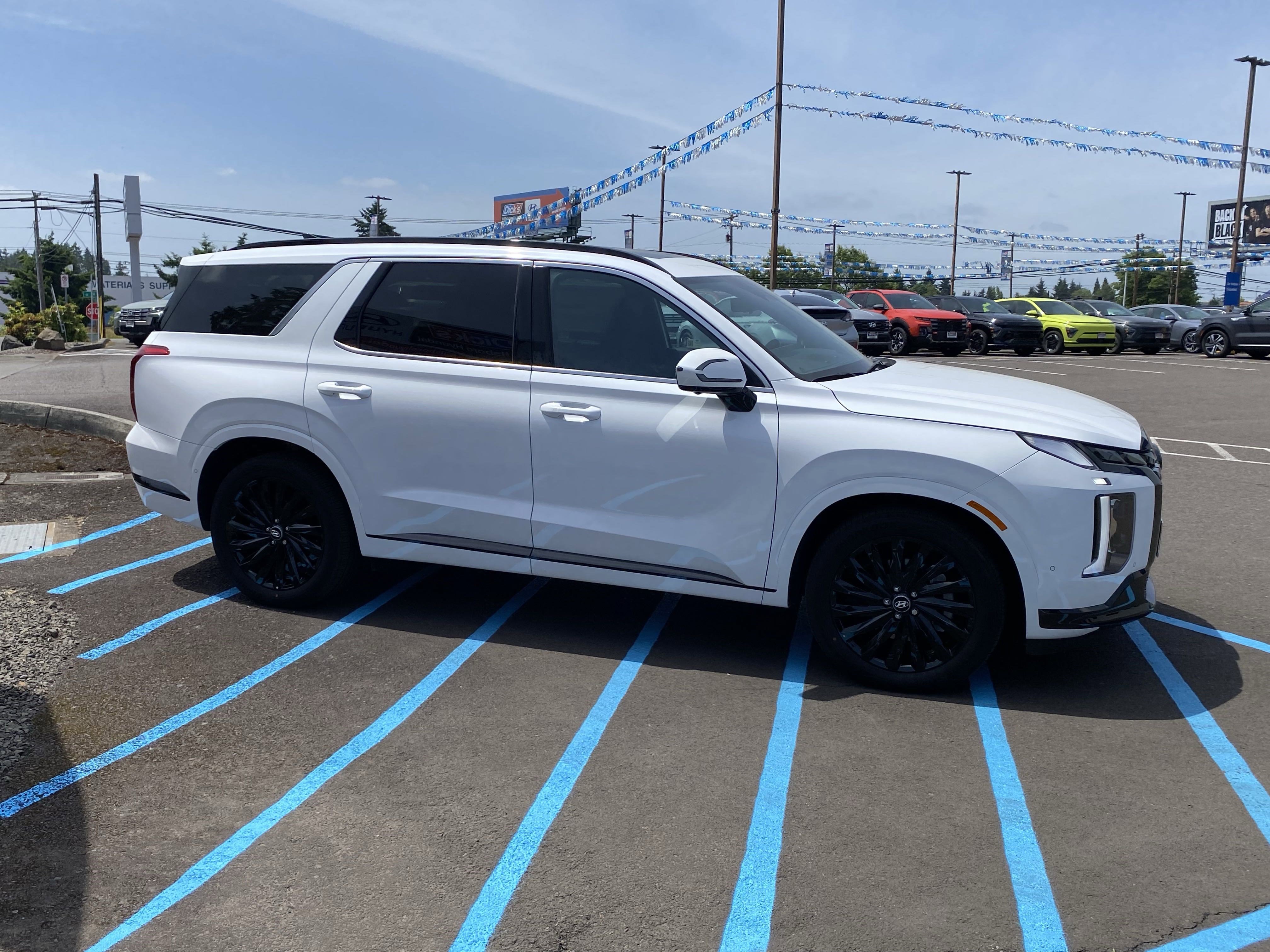 Used 2025 Hyundai Palisade Calligraphy image 6