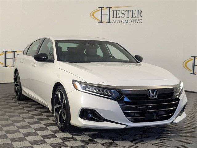 Used 2022 Honda Accord Sport image 2