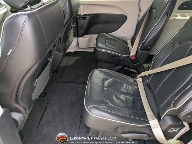 Used 2021 Chrysler Pacifica Limited AWD/4WD image 26