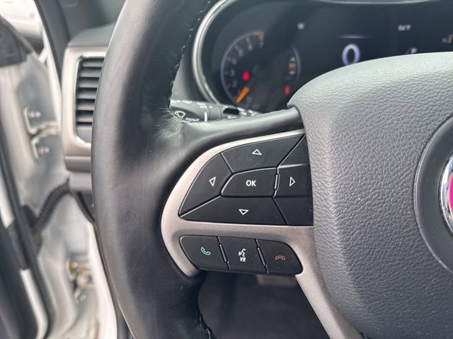 Used 2020 Jeep Grand Cherokee Laredo AWD/4WD image 13