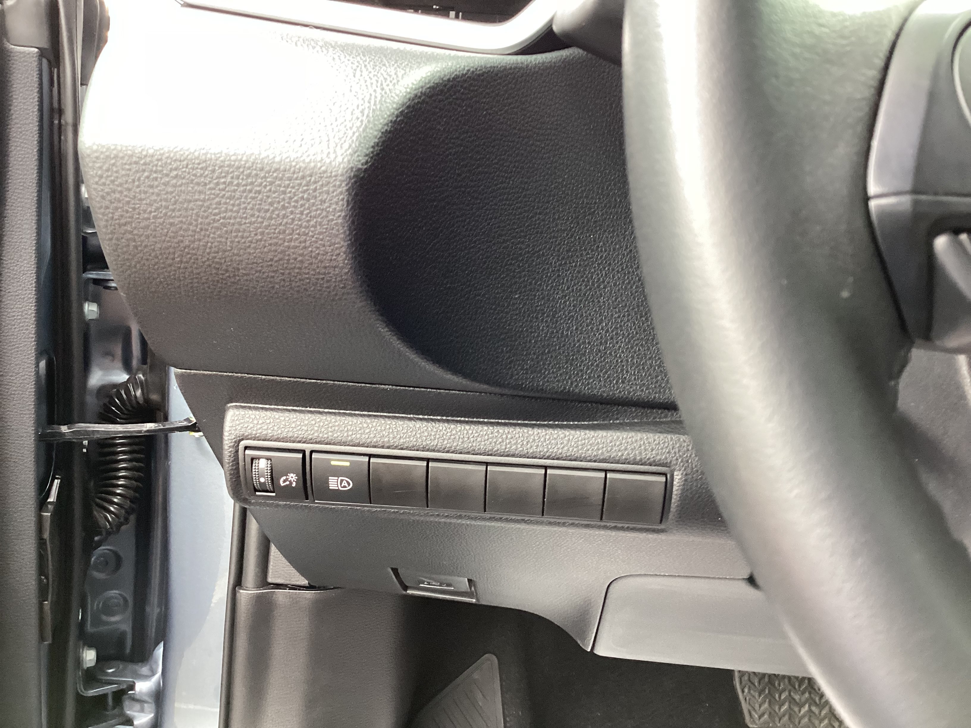 Certified 2026 Toyota Corolla SE w/ SE Package FWD image 12