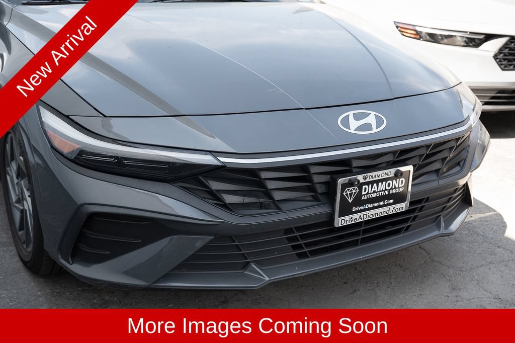Used 2024 Hyundai Elantra SEL FWD image 7