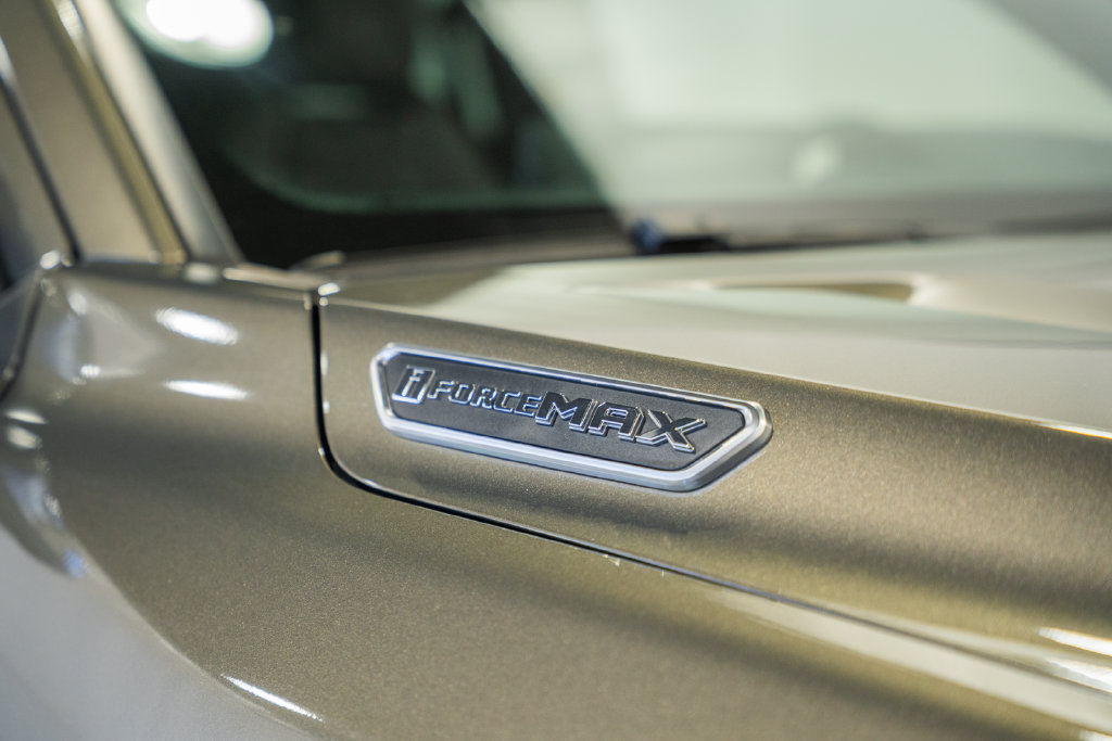 Used 2025 Toyota Tacoma Limited AWD/4WD image 15