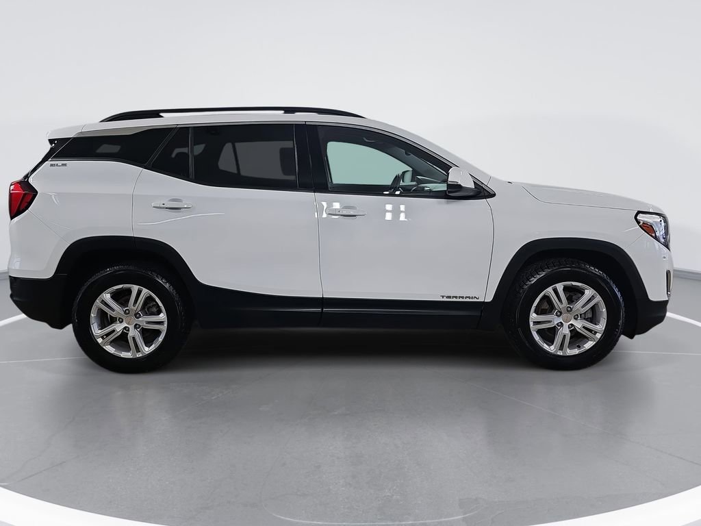 Used 2020 GMC Terrain SLE w/ Driver Convenience Package image 2