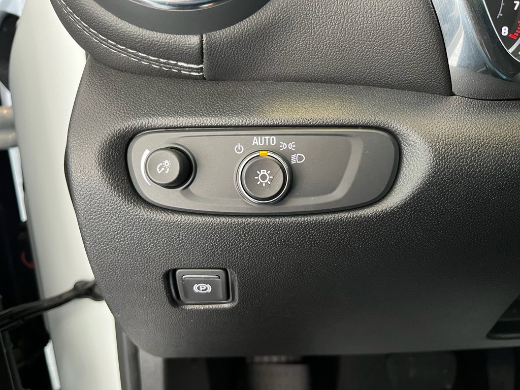 Used 2024 Chevrolet Blazer LT w/ Convenience Package image 30