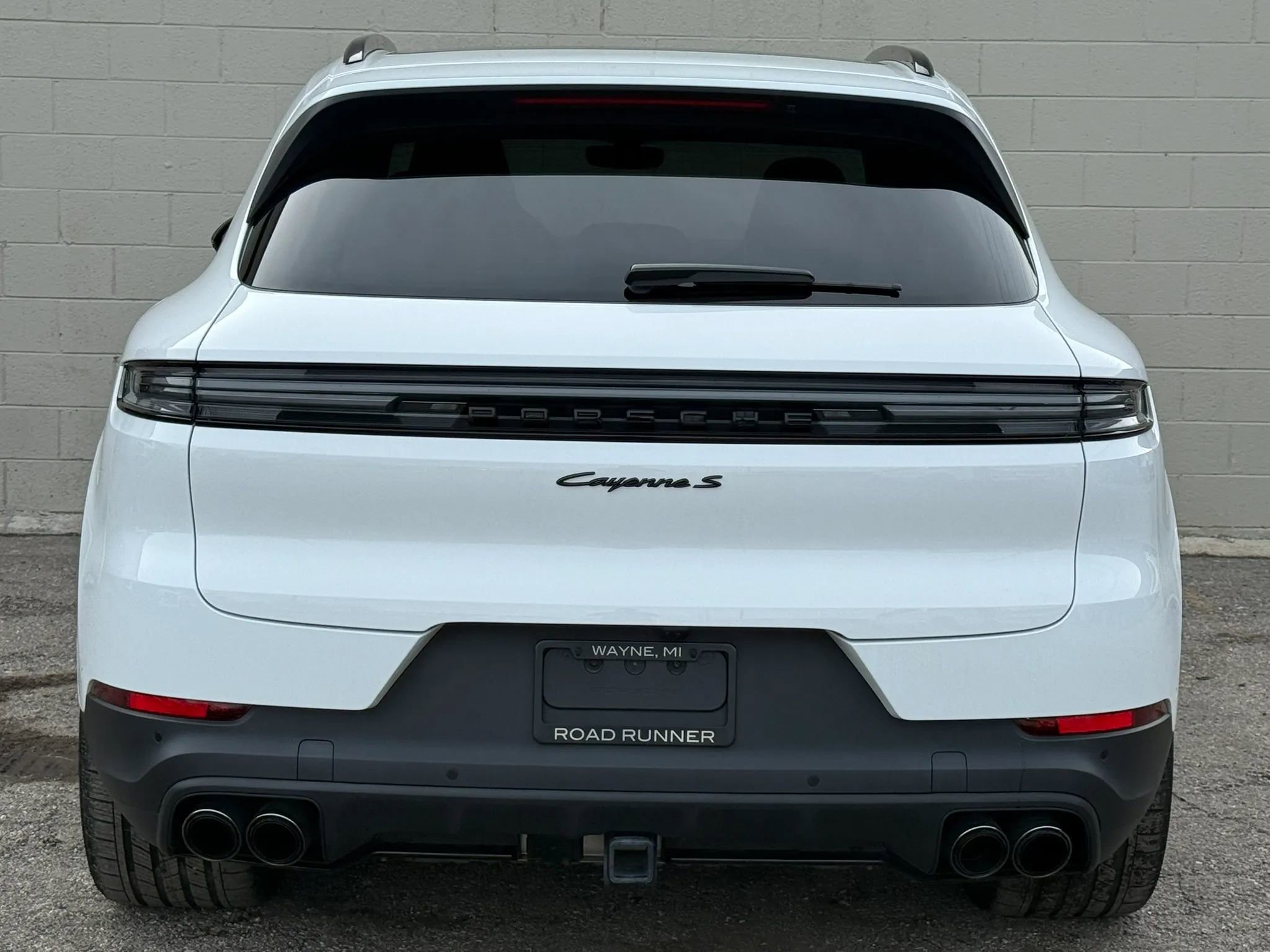 Used 2025 Porsche Cayenne S w/ Premium Package Plus image 13