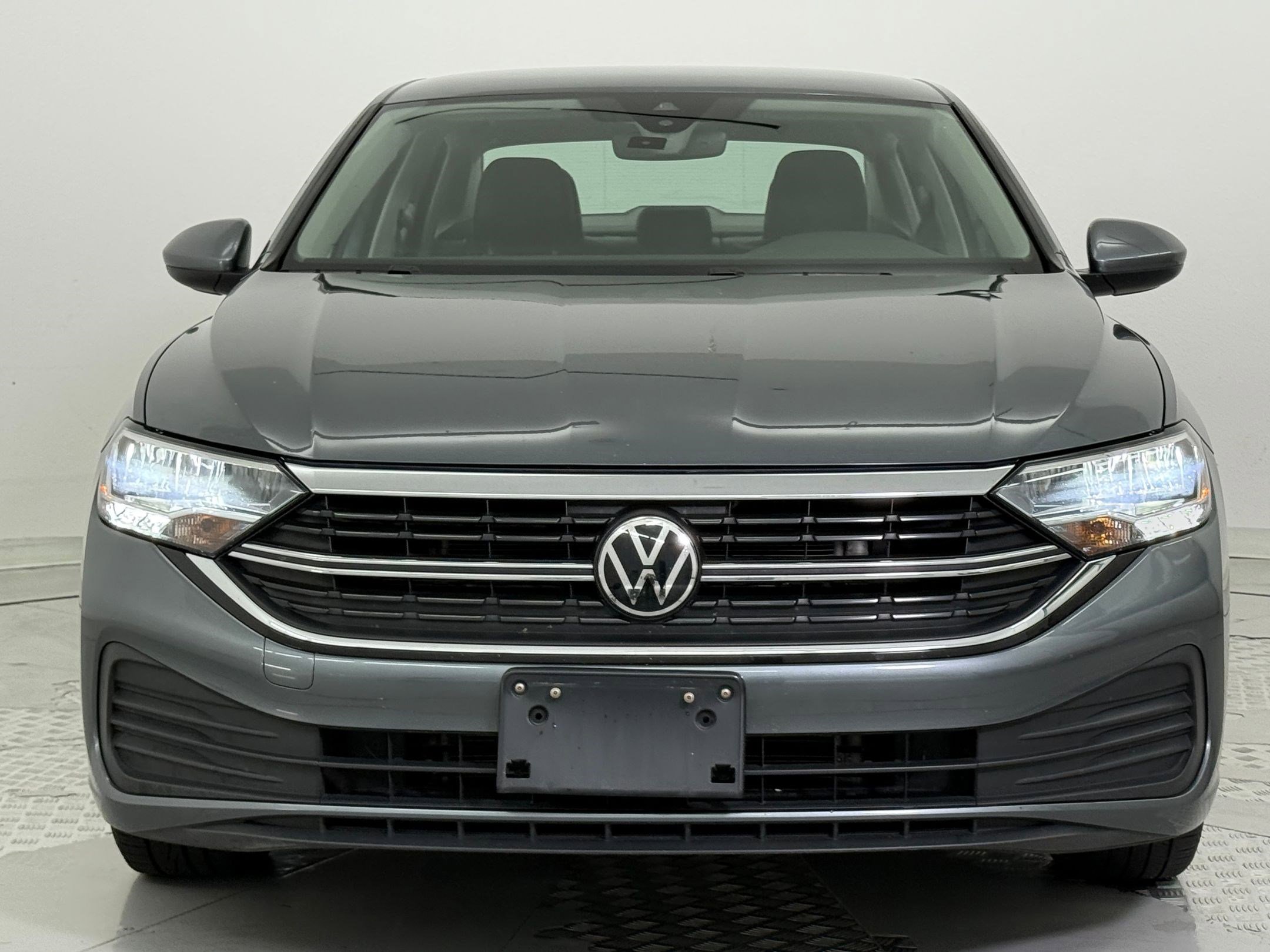 Used 2024 Volkswagen Jetta SE image 6
