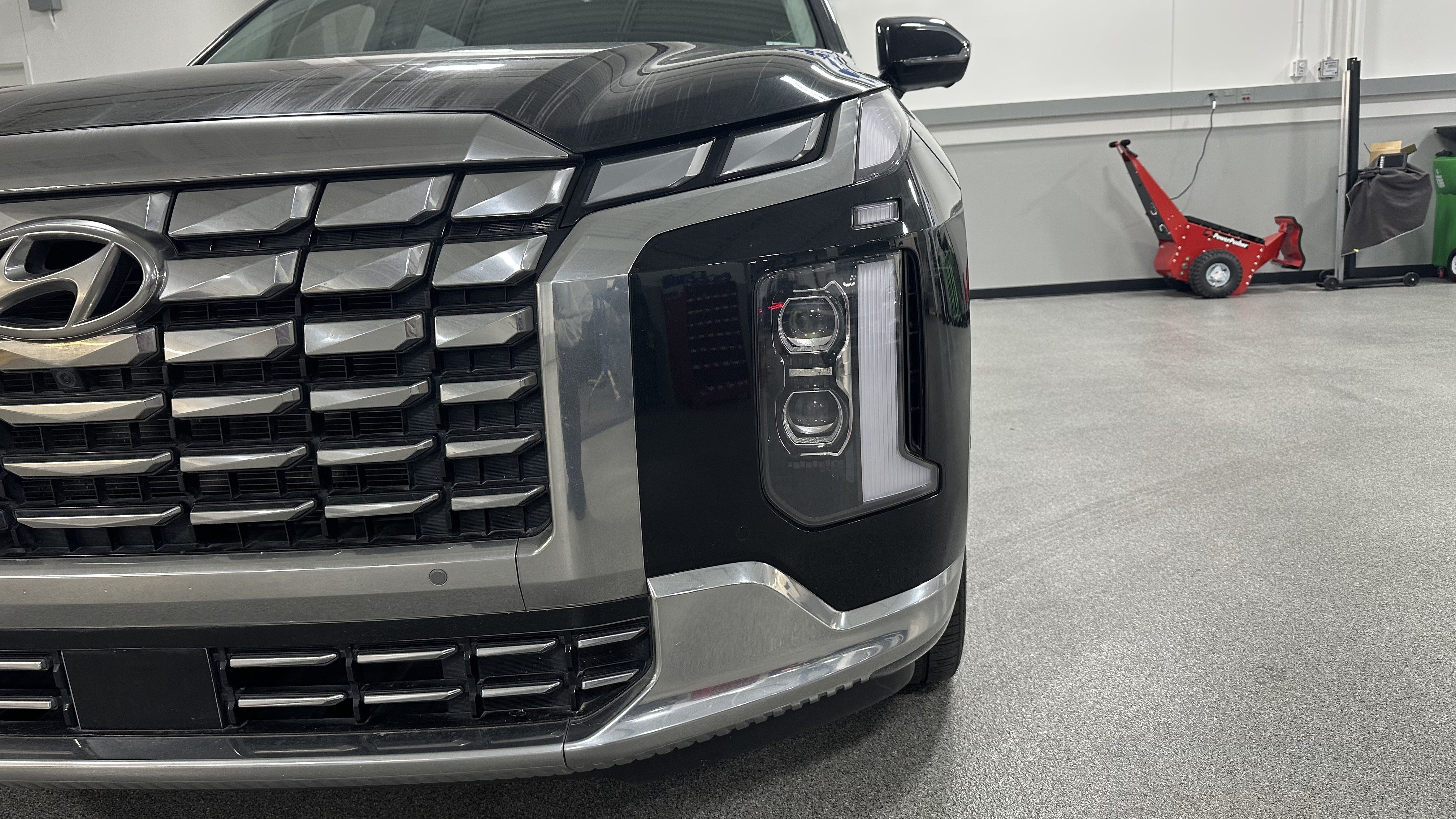 Used 2023 Hyundai Palisade Calligraphy AWD/4WD image 6