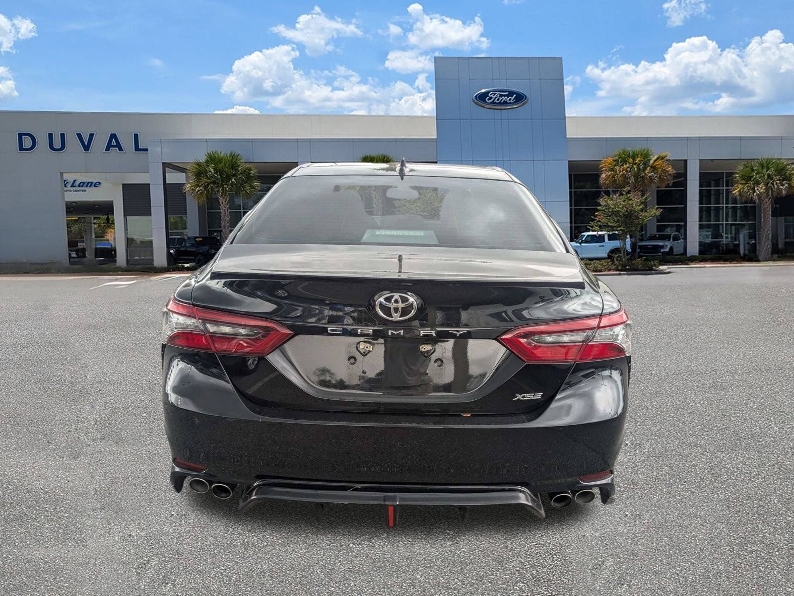 Used 2022 Toyota Camry XSE FWD image 5