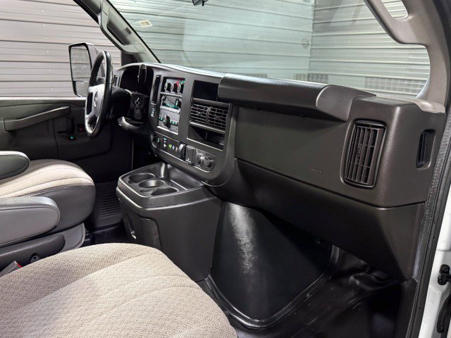 Used 2022 GMC Savana 3500 w/ Power Convenience Package image 25