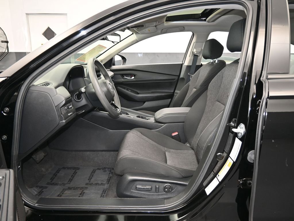 Used 2024 Honda Accord EX image 12