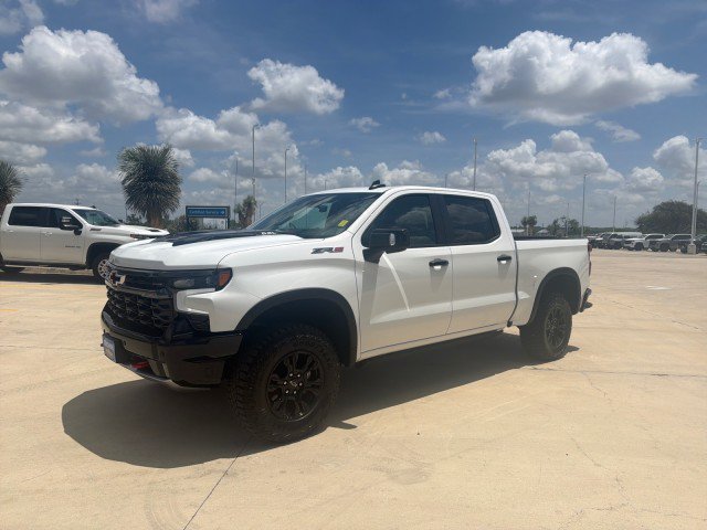 Used 2026 Chevrolet Silverado 1500 ZR2 AWD/4WD image 3