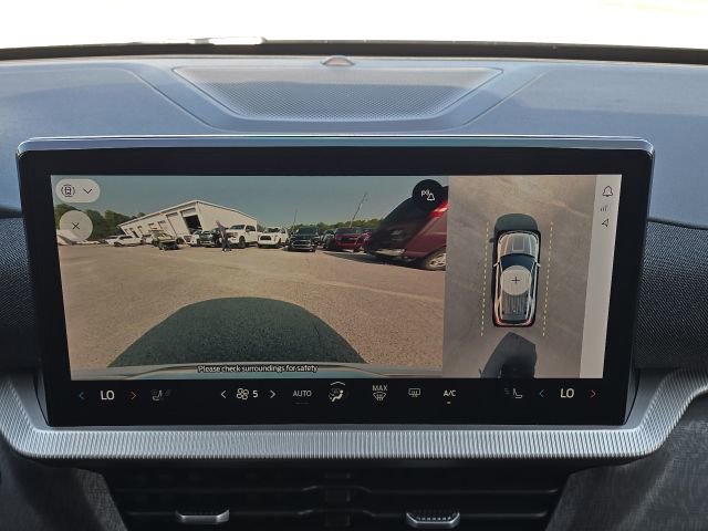 Used 2025 Ford Explorer Platinum w/ Ultimate Package image 39