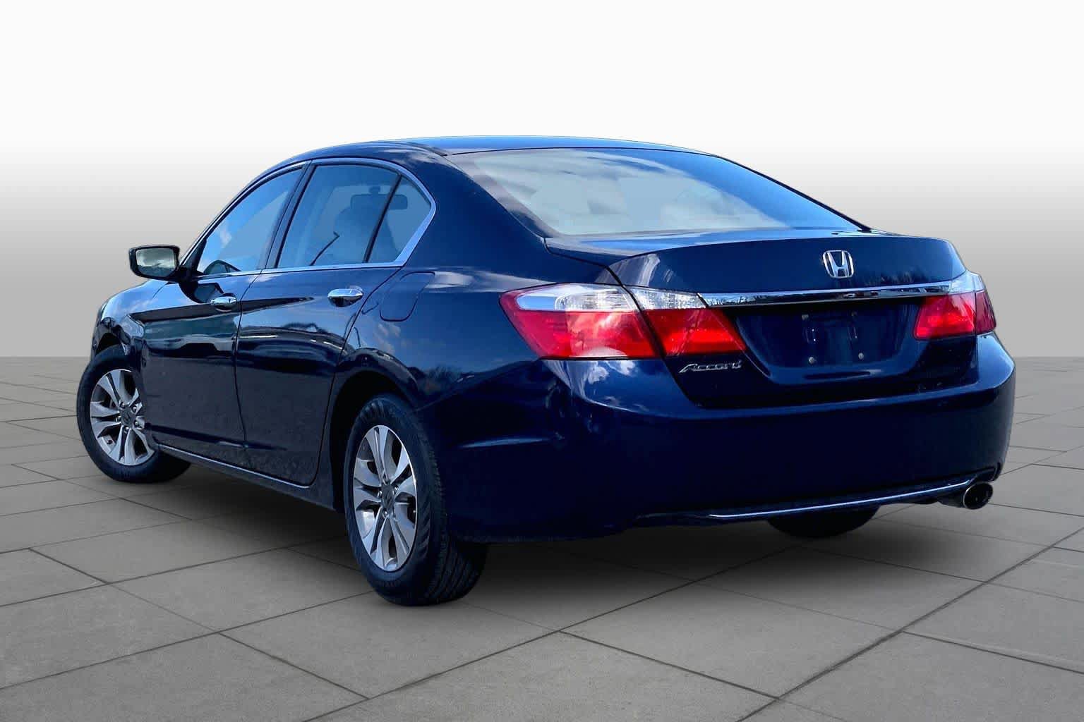 Used 2015 Honda Accord LX image 12