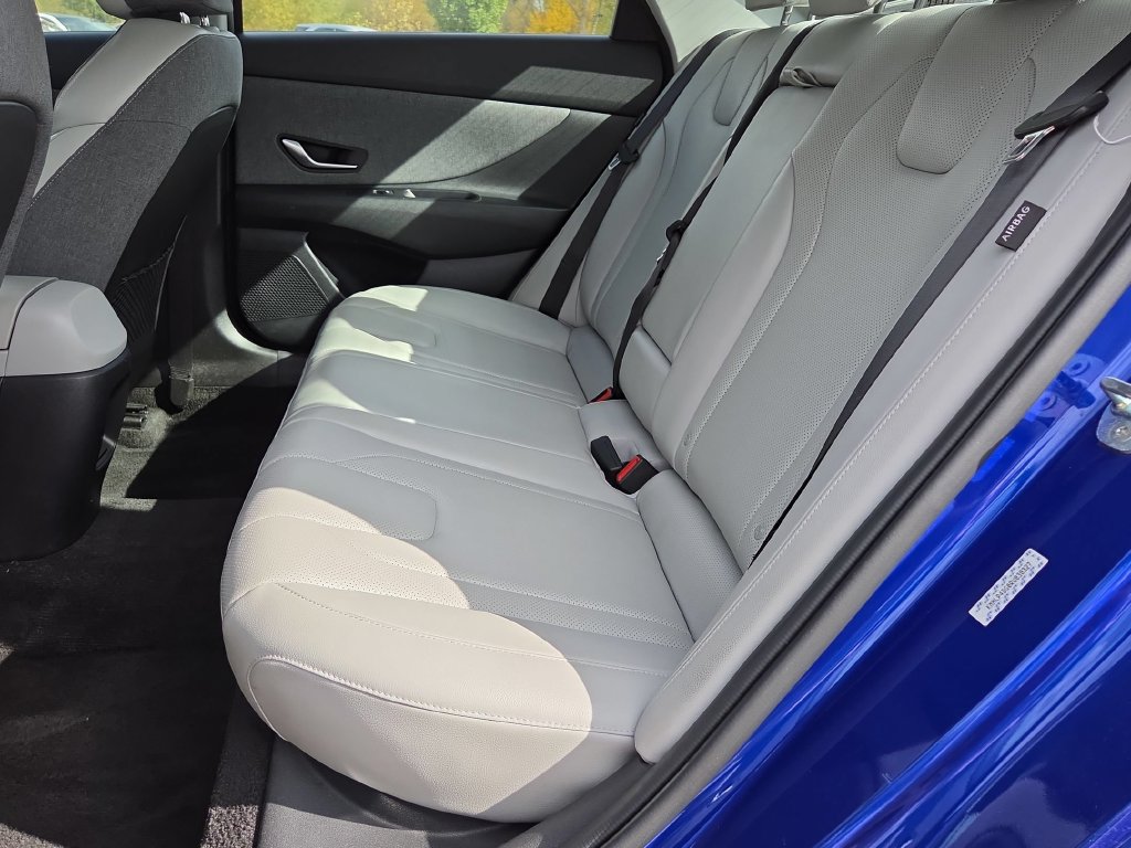 Used 2024 Hyundai Elantra Limited FWD image 29