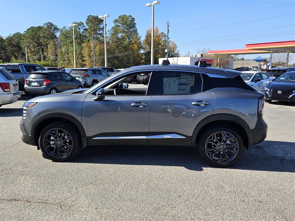 New 2026 Nissan Kicks SR w/ Cold Weather Package image 4