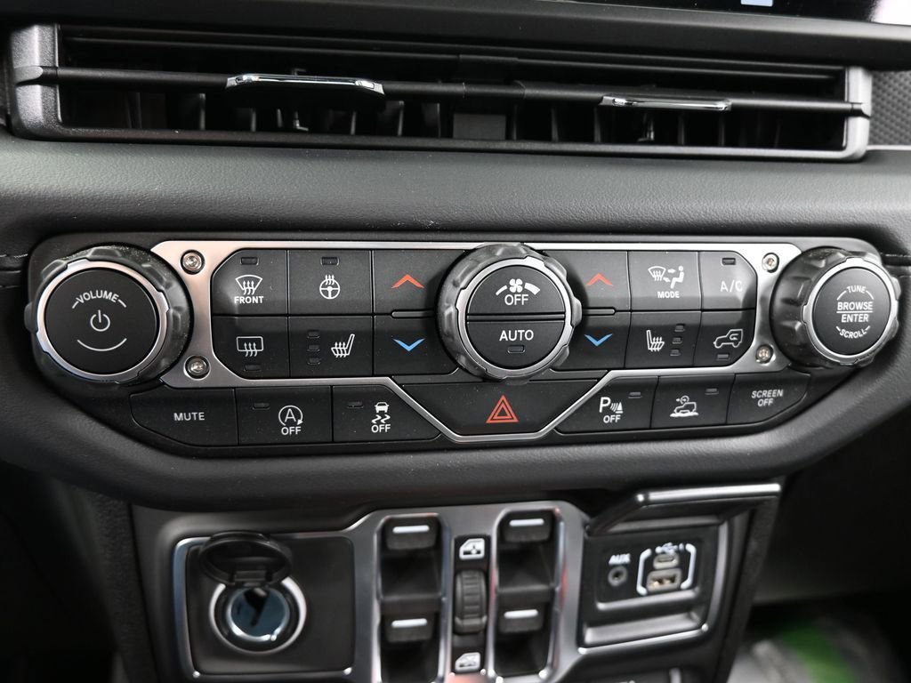 New 2026 Jeep Gladiator Rubicon AWD/4WD image 17