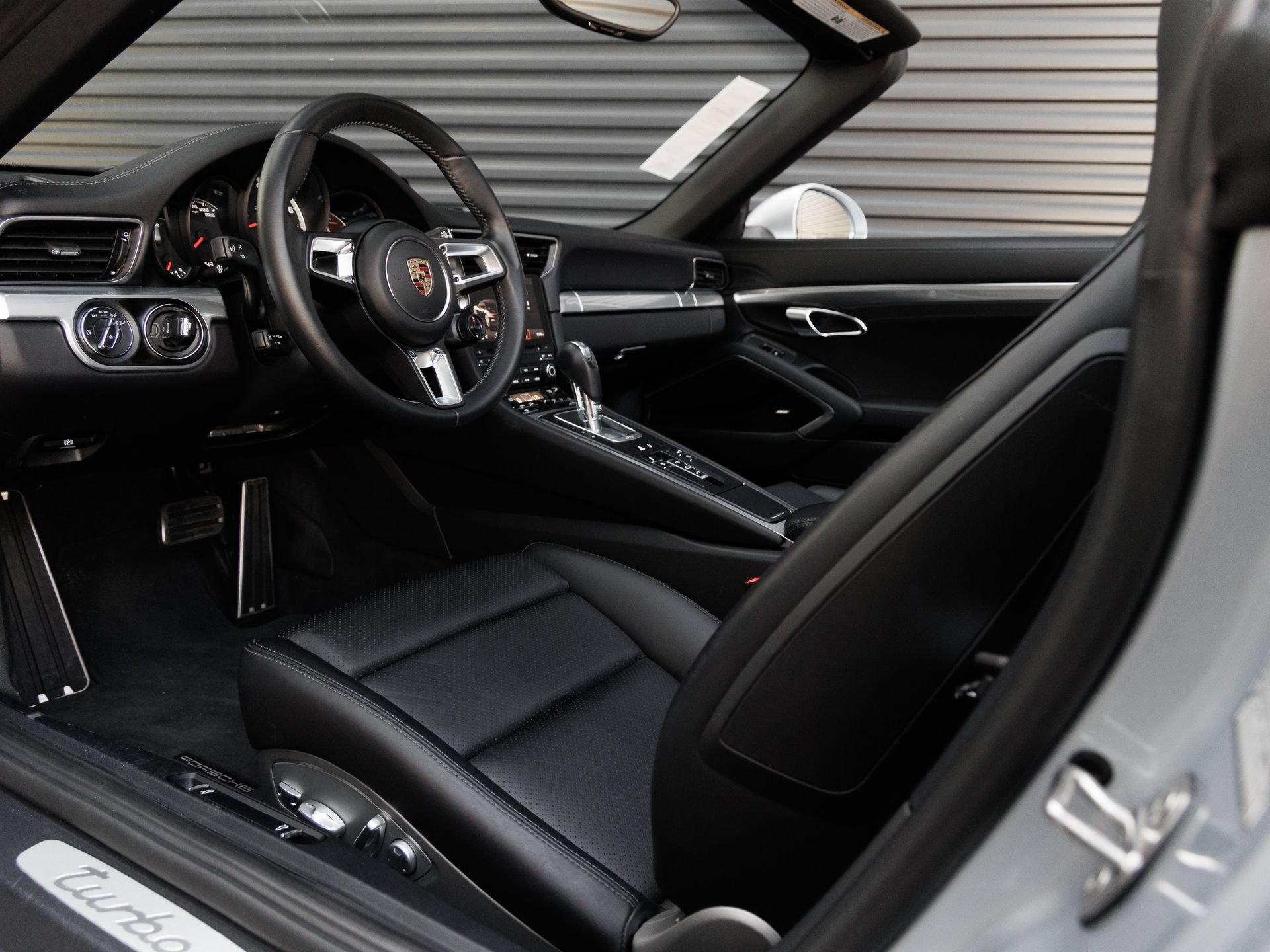 Certified 2017 Porsche 911 Turbo AWD/4WD image 4