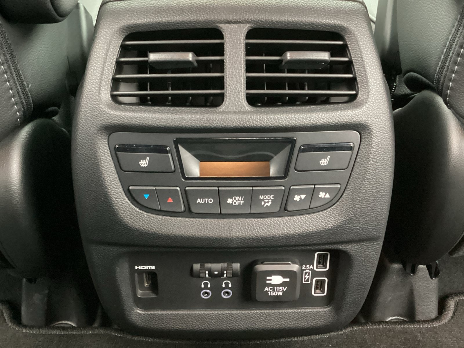 Used 2021 Honda Pilot Touring image 32