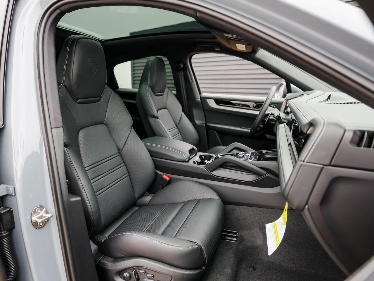 New 2026 Porsche Cayenne Coupe AWD/4WD image 29
