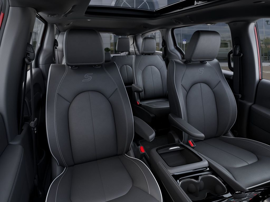 New 2027 Chrysler Pacifica Limited w/ S Appearance Package FWD image 16