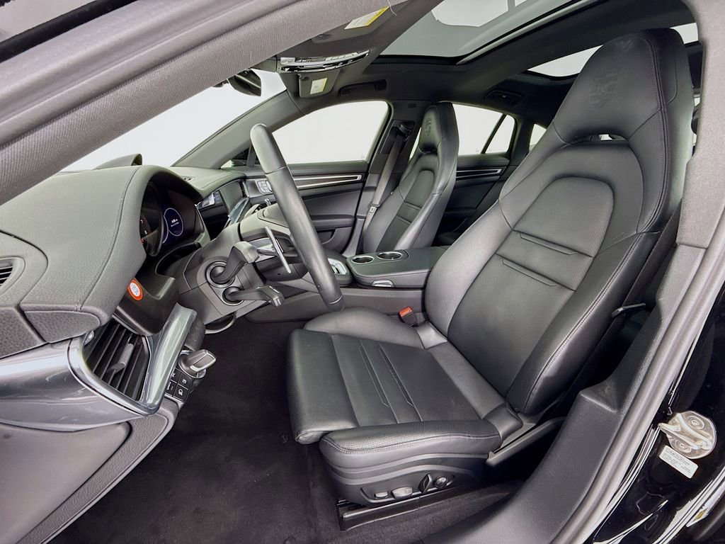 Certified 2023 Porsche Panamera Platinum Edition image 5